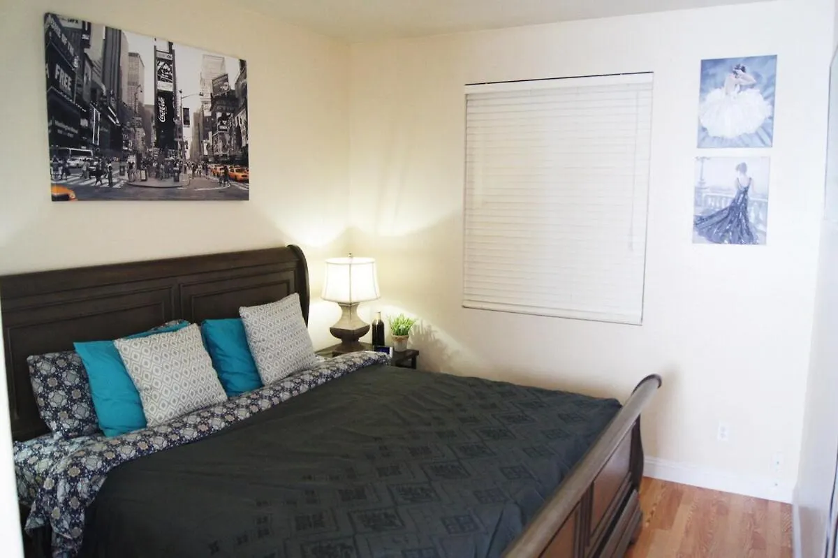 Dom wakacyjny Single Story Beautiful Home Las Vegas